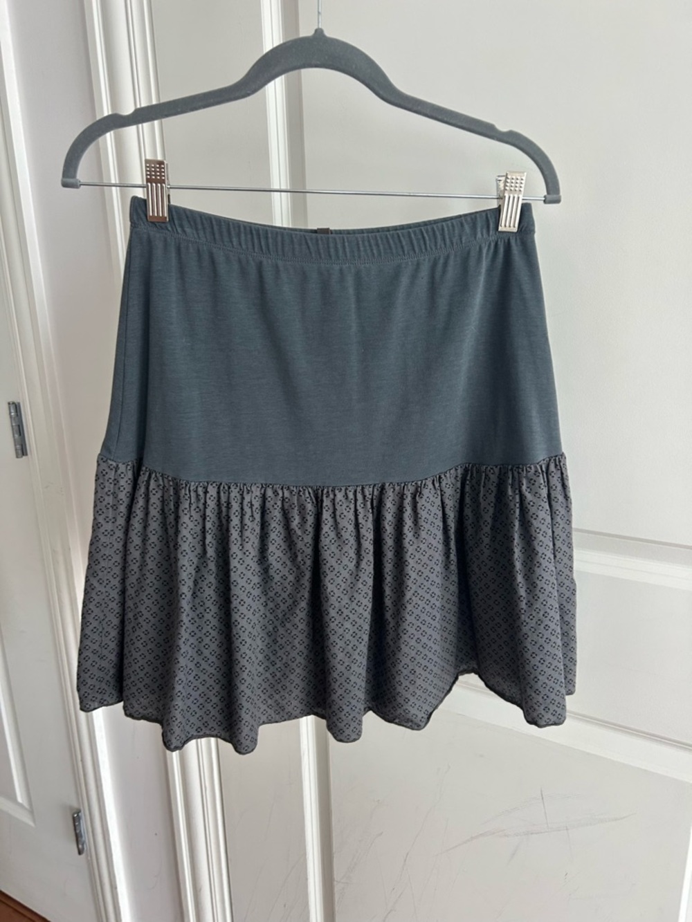 Cop.Copine Two-Tone Charcoal Ruffle Skirt